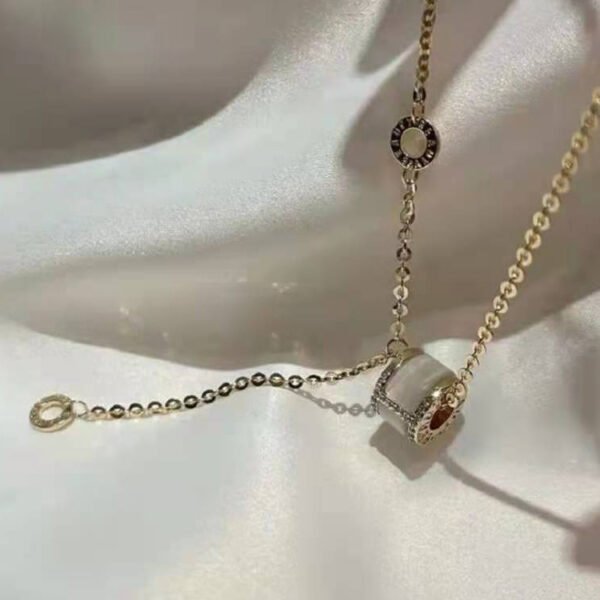 Adjustable Waist-Slim Pendant Necklace with Cat's Eye Stone - Niche Design, New Arrival, Elegant Waist-Slim Collarbone Chain (Dual-Function: Ring & Necklace)