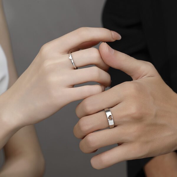 Heart-Shaped Hollow-Out Rings - Fresh Style Couples' Rings for Men & Women, Ideal Gift for Proposal & Engagement