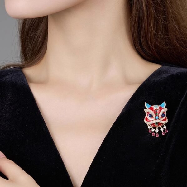 New Chinese-Style Guochao Lion Dance Brooch - New Year Gift, Accessory for Suits, Sweaters & Outerwear, Lapel Pin & Corsage