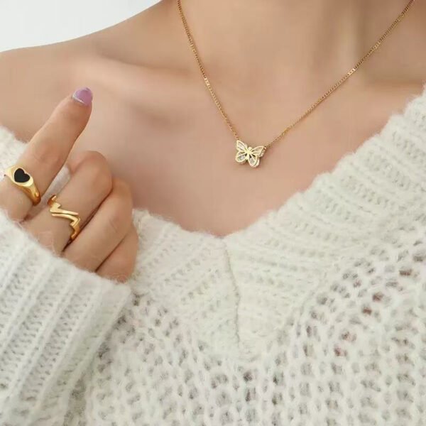 Light Luxury Fashion Versatile Butterfly Zircon Necklace - Titanium Steel Plated 18K Real Gold Stylish Collarbone Choker