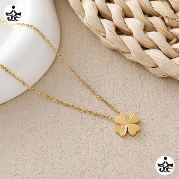 Women's Four-Leaf Clover Necklace - Premium Design, Niche Style, Titanium Steel with 18K Gold Plating, Collarbone Length, 2024 Spring & Summer New Arrival, Versatile Style