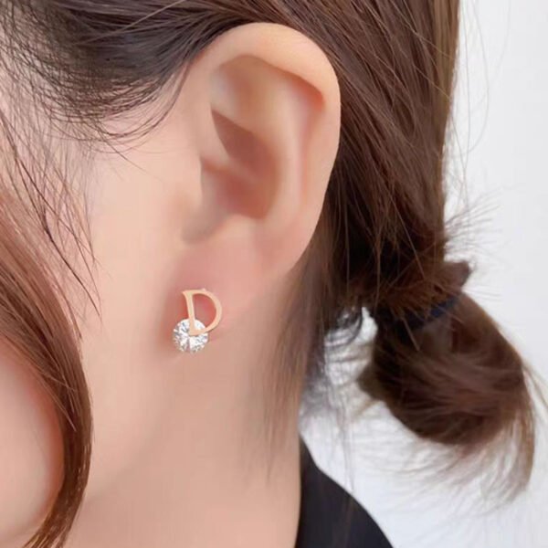 2024 New Trendy D-Shaped Earrings - French Style, Rhinestone Studs for Students & Influencers, Minimalist, Elegant & High-End