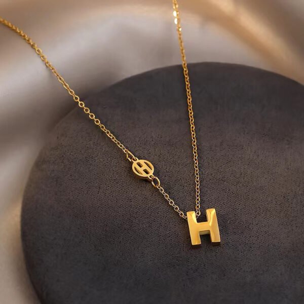 Women's Double H Letter Necklace: Light Luxury, Niche Collarbone Chain with Minimalist & Versatile Design