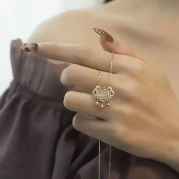 New-Style Auspicious "Ping'an Lock" Necklace for Women