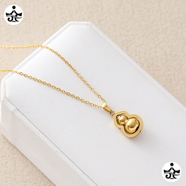 Women's New Chinese-Style Rotatable Small Gourd Titanium Steel Necklace - Light Luxury Collarbone Chain with "Fu Lu" (Blessing & Prosperity) Meaning, High-End & Niche Chinese-Style Accessory