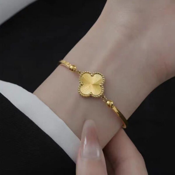 Cross-Border Light Luxury Laser Four-Leaf Clover Bracelet - High-End European & American Fashion 18K Gold Titanium Steel, Factory Direct Wholesale